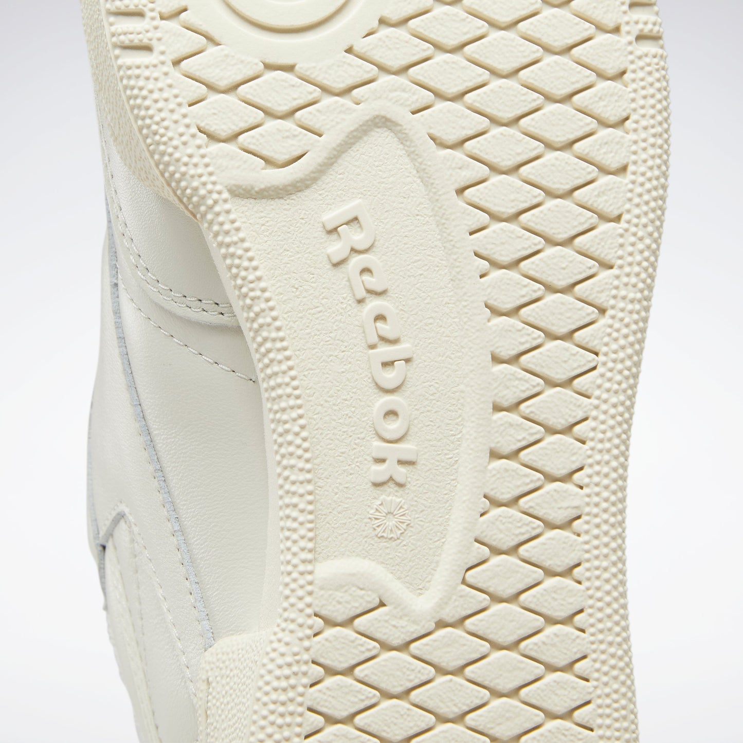 Reebok Women's Club C 85 Vintage - Chalk/Alabaster/Sky Blue