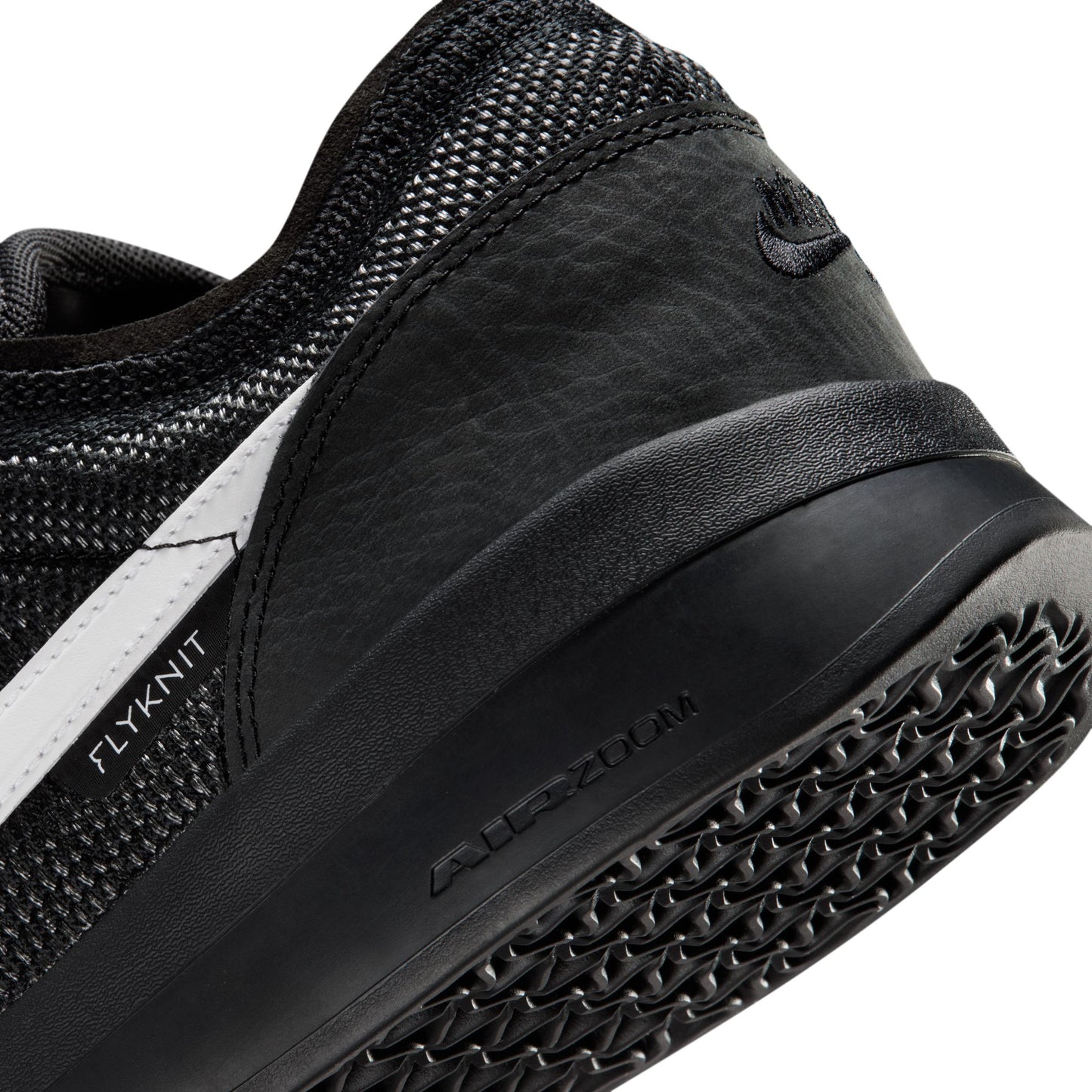 Nike SB PS8 - Black/White/Black