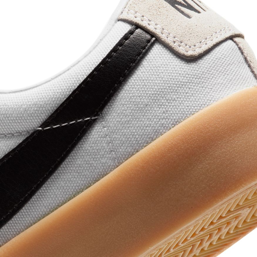 Nike SB Zoom Blazer Low Pro GT - White/Black/Gum