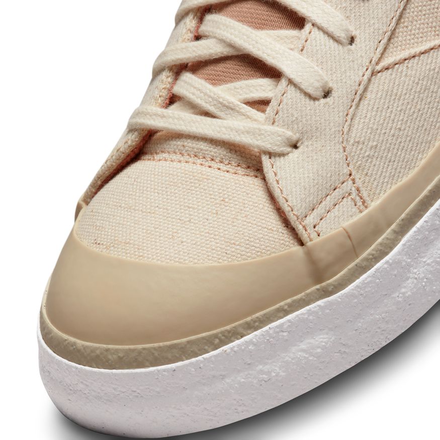 Nike SB Blazer Low X Doyenne - Coconut Milk/Rattan/Limestone
