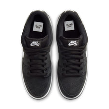 Load image into Gallery viewer, Nike SB Dunk Low Pro - Black/White/Gum