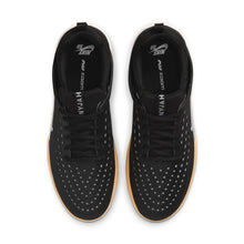 Load image into Gallery viewer, Nike SB Nyjah 3 - Black/Gum