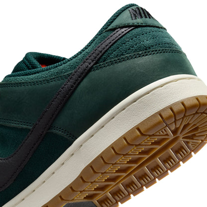 Nike SB Dunk Low Pro - Deep Fir/Black/Fir/Sail