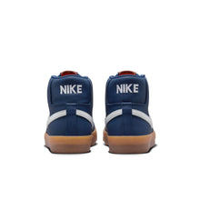 Load image into Gallery viewer, Nike SB Zoom Blazer Mid - Navy/White/Gum