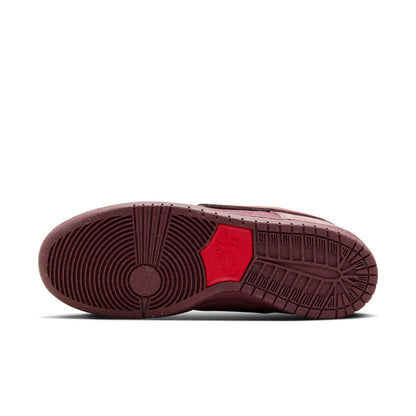 Nike SB Dunk Low Premium - Burgundy Crush/Team Red/Earth