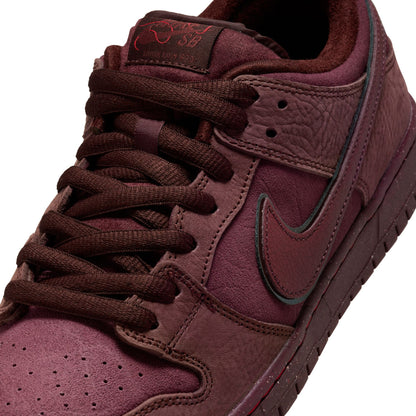 Nike SB Dunk Low Premium - Burgundy Crush/Team Red/Earth