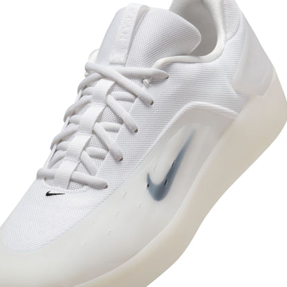 Nike SB Zoom Nyjah 4 - White/Black