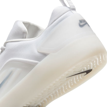 Nike SB Zoom Nyjah 4 - White/Black