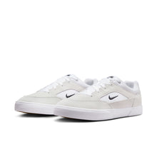 Load image into Gallery viewer, Nike SB Malor - White/Black/Gum