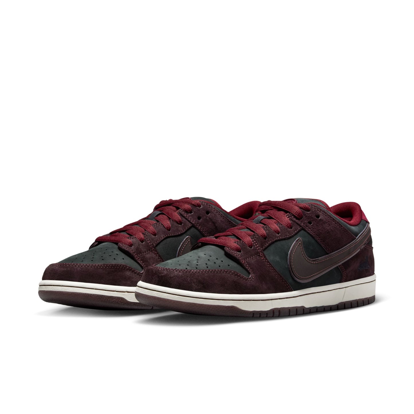 Nike SB Dunk Low Pro Quickstrike - Mahogany/Dark Beetroot-Team Red-Sail