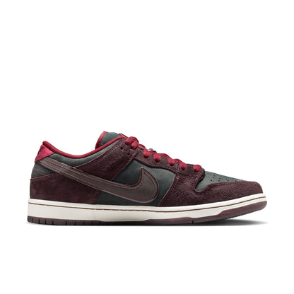 Nike SB Dunk Low Pro Quickstrike - Mahogany/Dark Beetroot-Team Red-Sail