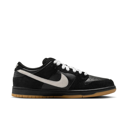 Nike SB Dunk Low Pro - Black/White/Black/Gum Light Brown