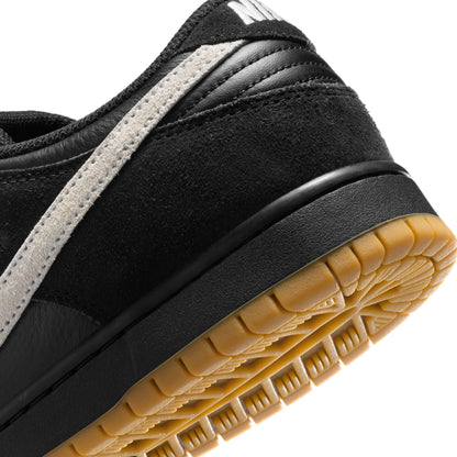 Nike SB Dunk Low Pro - Black/White/Black/Gum Light Brown