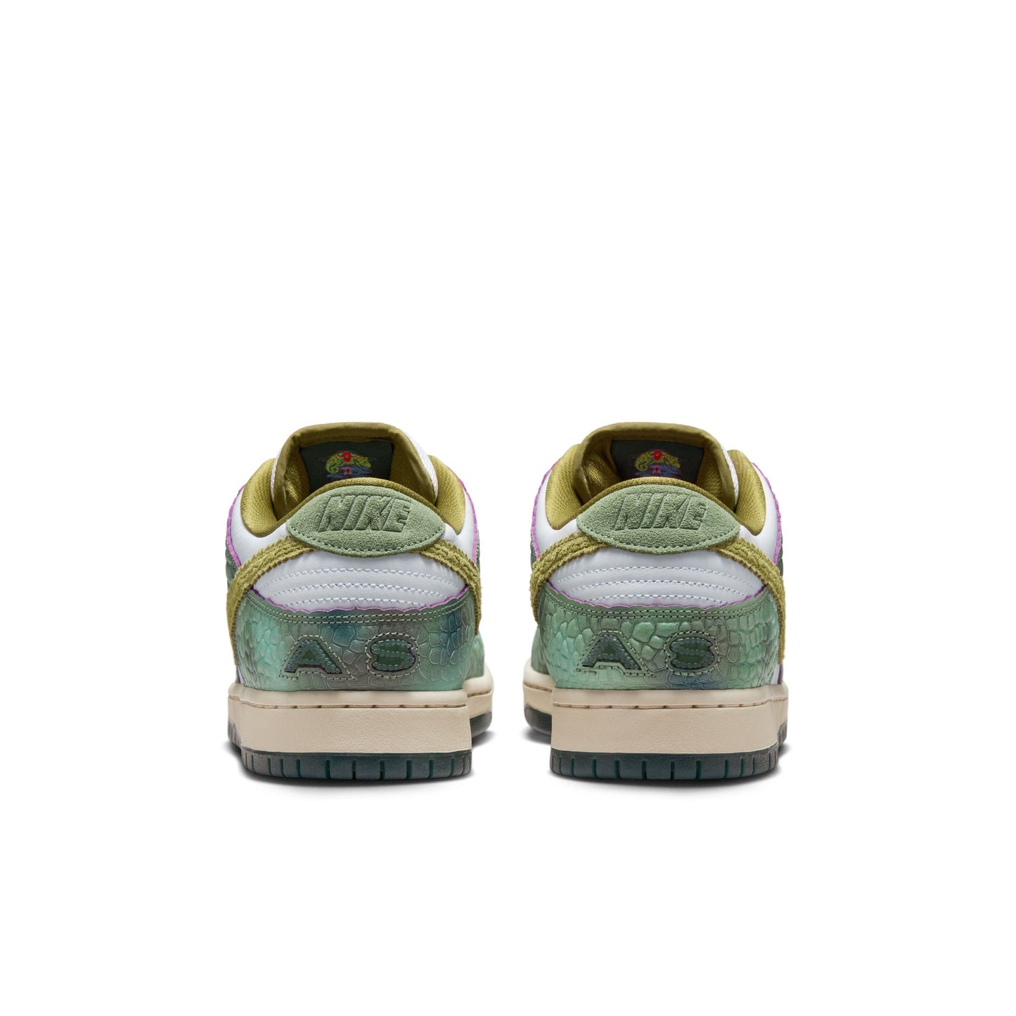 Nike SB Dunk Low Pro - Oil Green/Dessert Moss/White