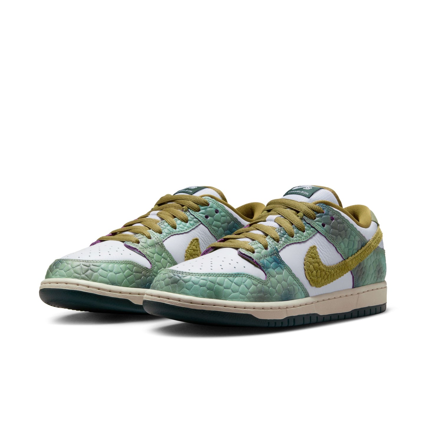 Nike SB Dunk Low Pro - Oil Green/Dessert Moss/White