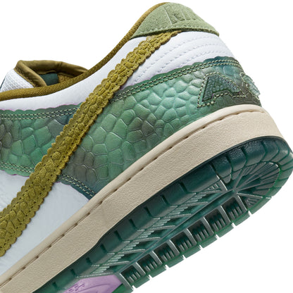 Nike SB Dunk Low Pro - Oil Green/Dessert Moss/White