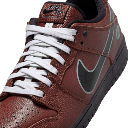 Nike SB Dunk Low Pro - Dark Pony/Black/Silver/White
