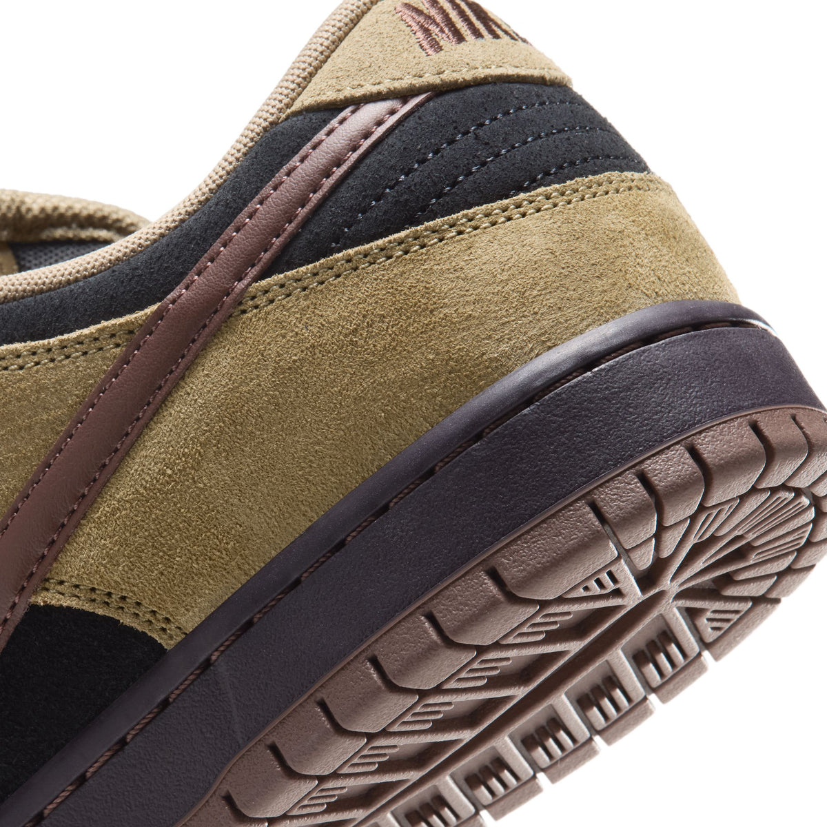 Nike SB Dunk Low Pro - Filbert/Light Chocolate/Black/Burgundy/Ash
