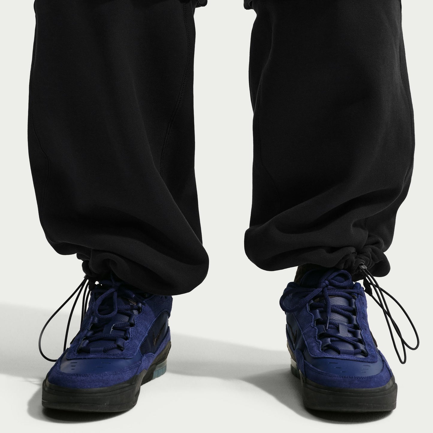 Nike SB Ishod Convertible Cargo Sweatpants - Black
