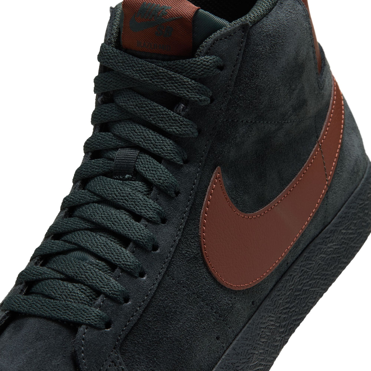 Nike SB Zoom Blazer Mid - Black Spruce/Corduroy Brown