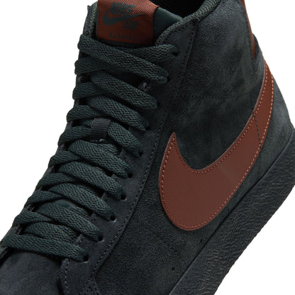Nike SB Zoom Blazer Mid - Black Spruce/Corduroy Brown