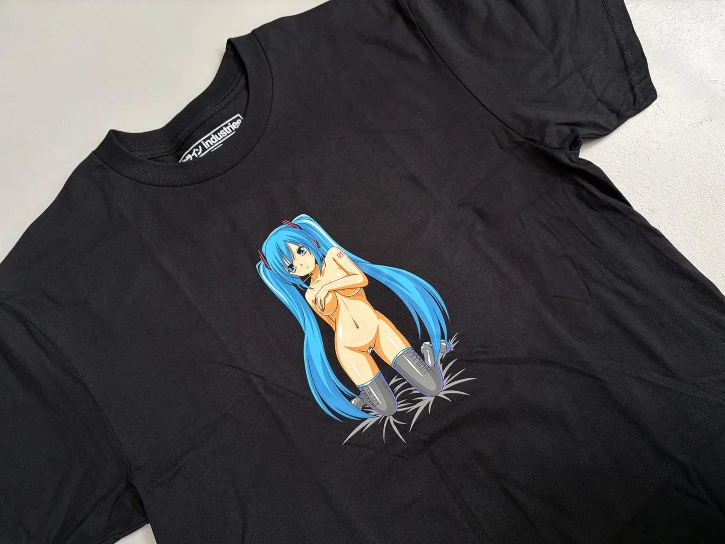 Hook-Ups Hatsune Tee - Black
