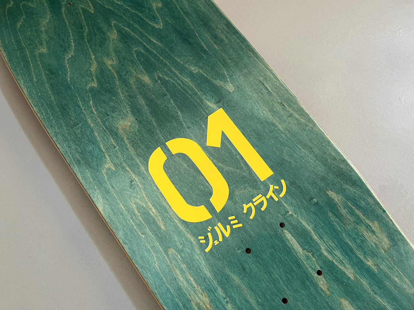Hook-Ups Hatsune Shaped Pink Deck - 9.5