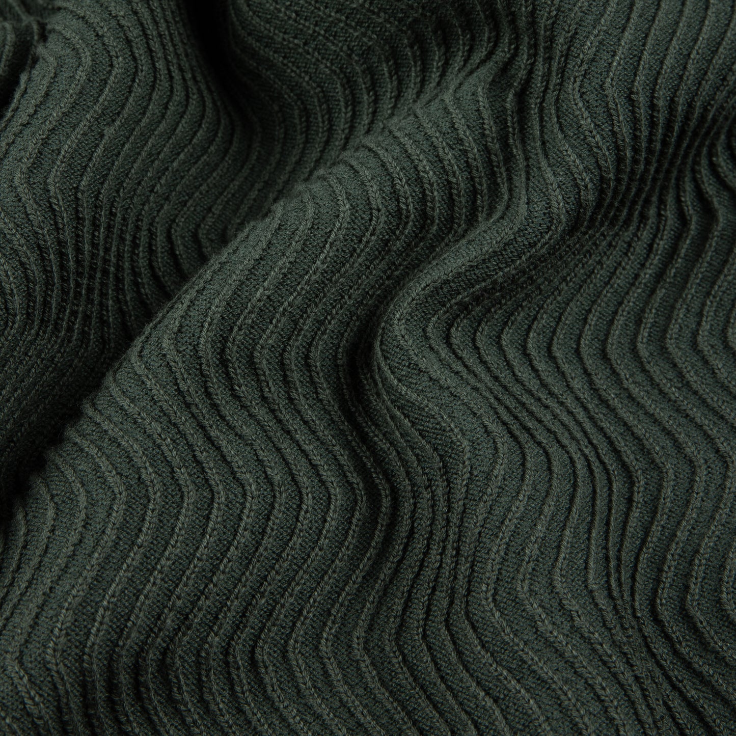 Dime Wave Cable Knit Sweater - Forest