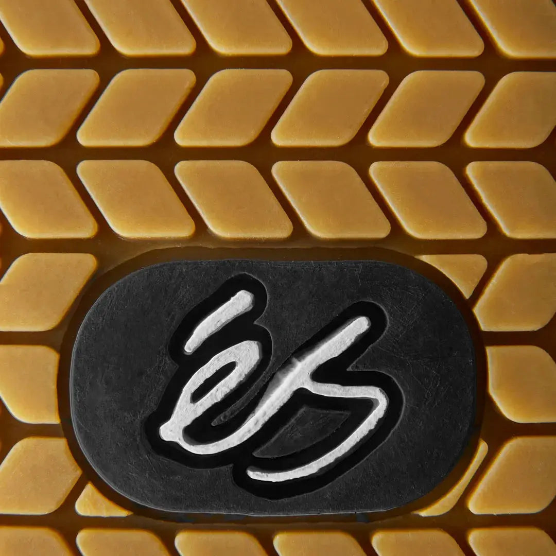 éS Accel 95 - Black/White