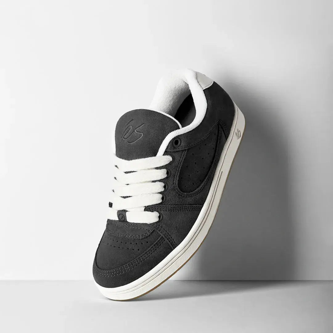 éS Accel 95 - Black/White