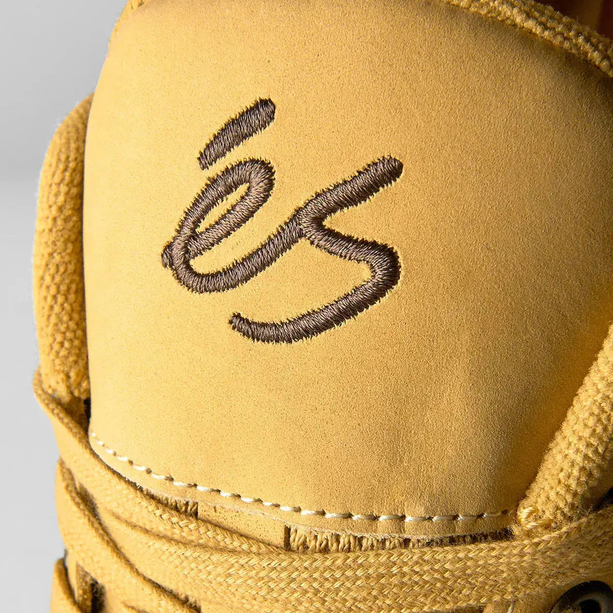 éS Accel 95 - Copper/Gum