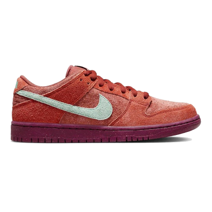 Nike SB Dunk Low Pro Premium - Mystic Red/Emerald Rise/Rugged Orange