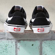 Load image into Gallery viewer, Vans Skate Sk8-Low - Black/ White