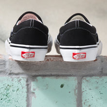 Load image into Gallery viewer, Vans Skate Slip-On - Black/White
