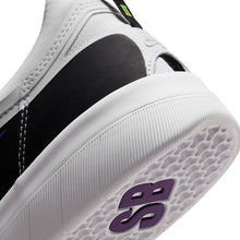 Load image into Gallery viewer, Nike SB Nyjah Free 2 - Black/Wild Berry