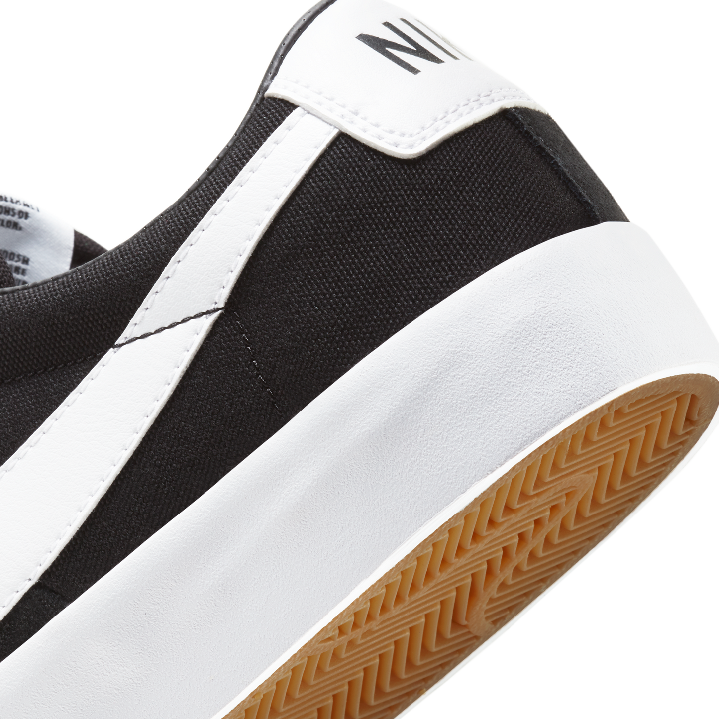 Nike SB Zoom Blazer Low Pro GT - Black/White/Gum