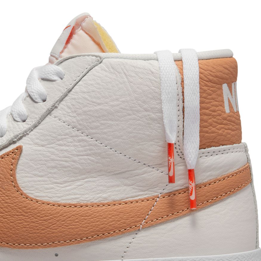 Nike SB Zoom Blazer Mid ISO - White/ Light Cognac