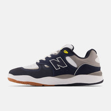 Load image into Gallery viewer, New Balance Numeric Tiago 1010 - Navy/White