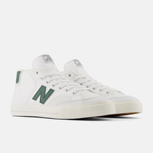 Load image into Gallery viewer, New Balance Numeric 213 - White/Green